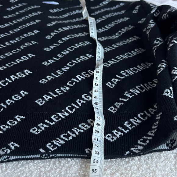 Balenciaga Black and White Logo Crewneck Sweater - Picture 8 of 8
